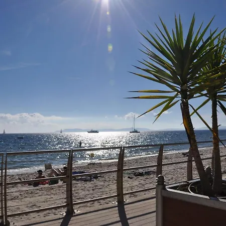Apartment Sur Le Port De - A 2min Des Plages, Clim & Balcon